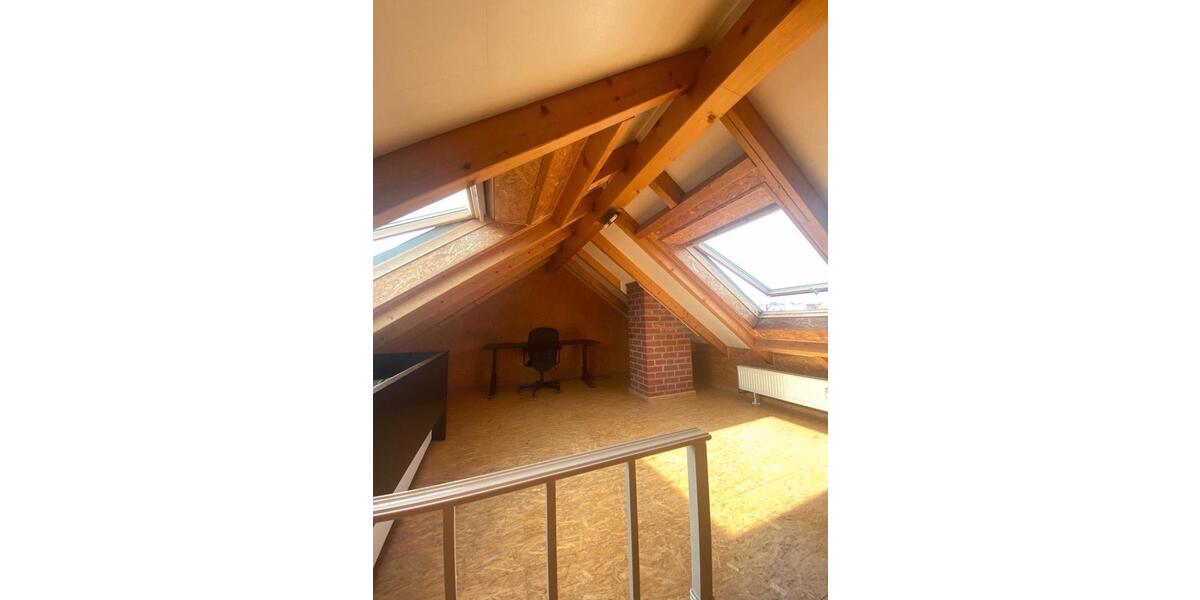 Dachgeschoßwohnung Wiesbaden - 3.5 Zimmer, 75 m&sup2;, 1.067&euro; | Angebot:26039762