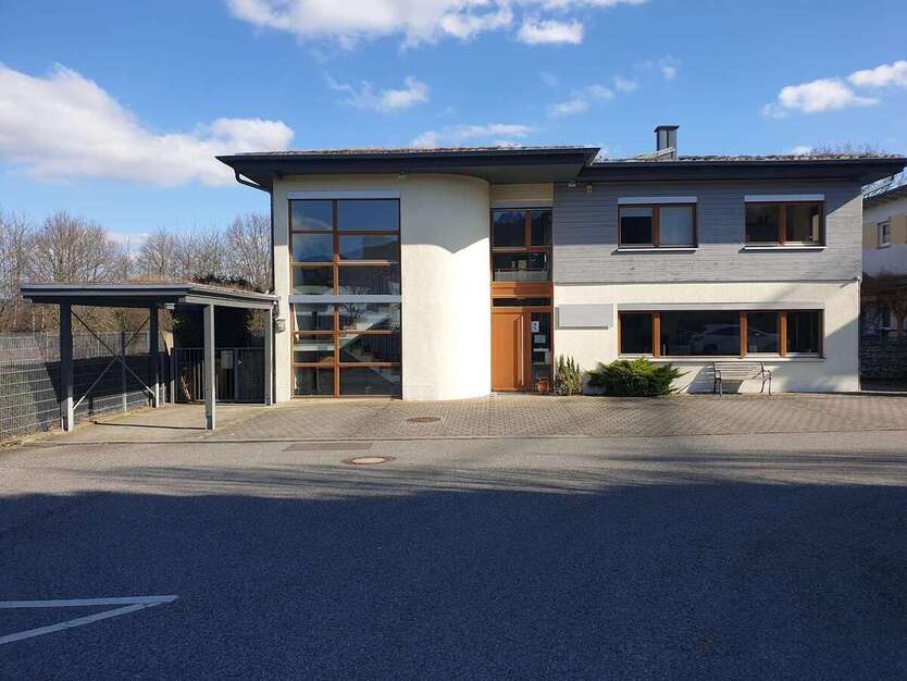 Büro in Kelkheim 1.350.000 € 350 m² zimmer