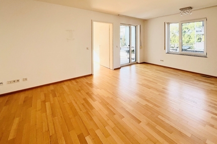 F-Unterliederbach: 2-Zimmer-Wohnung mit schöner und großzügiger Dachterrasse!