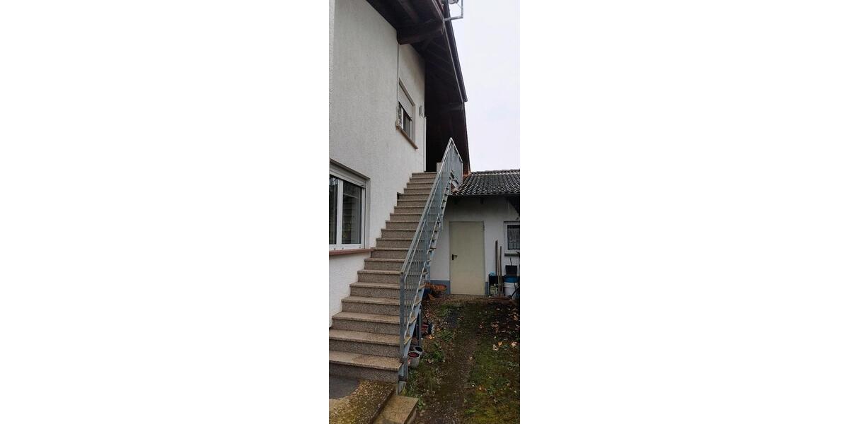 3 Zimmer Wohnung Saniert mit Terrasse und Klimaanlage 3 zimmer