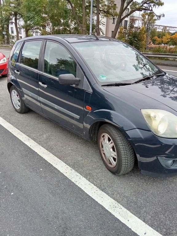 Ford Fiesta 172.000 km 1.600 € Wiesbaden 55246