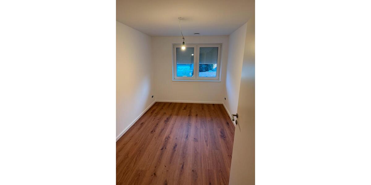 Erdgeschoßwohnung Bad Schwalbach - 4 Zimmer, 100 m&sup2;, 1.450&euro; | Angebot:26045044