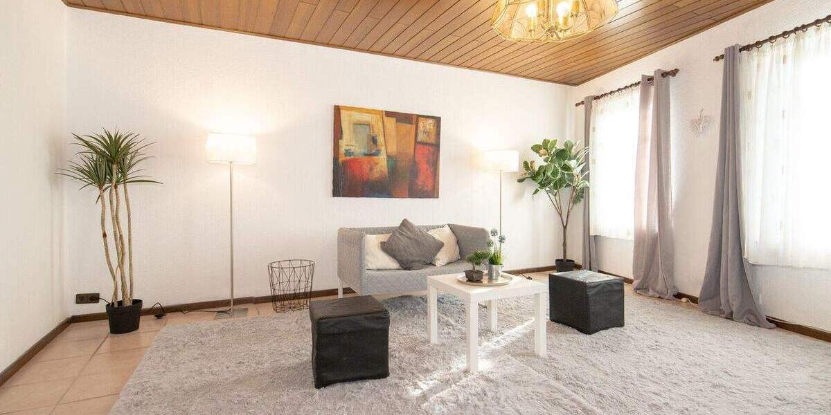 Haus im Haus - Eigentumswohnung mit reichlich Nebenflächen, Garten u. Ausbaureserve 4 zimmer