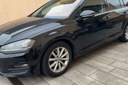 VW Golf 270.000 km 6.200 &euro; Raunheim 65479