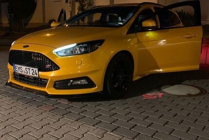 Ford Focus 115.000 km 15.700 &euro; Taunusstein 65232