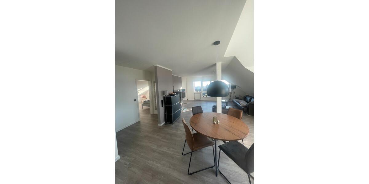 Dachgeschoßwohnung Königstein im Taunus - 3 Zimmer, 87 m&sup2;, 1.750&euro; | Angebot:25252610