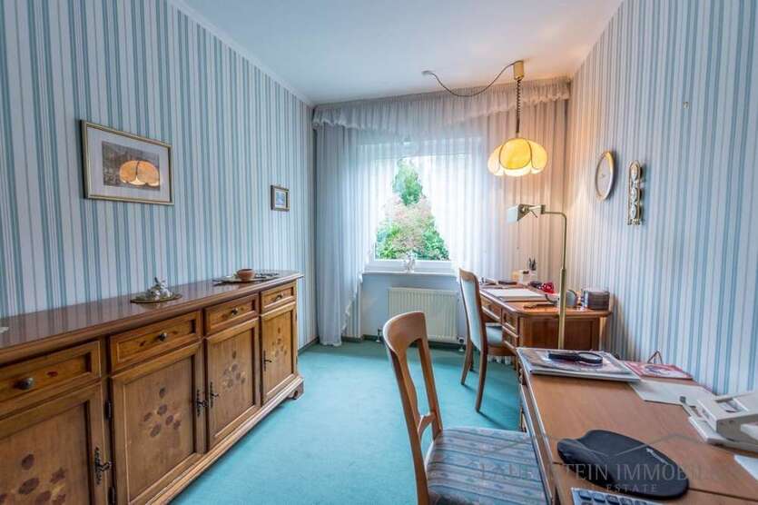 Haus zum Kaufen in Wiesbaden Naurod 779.000 € 318.69 m²