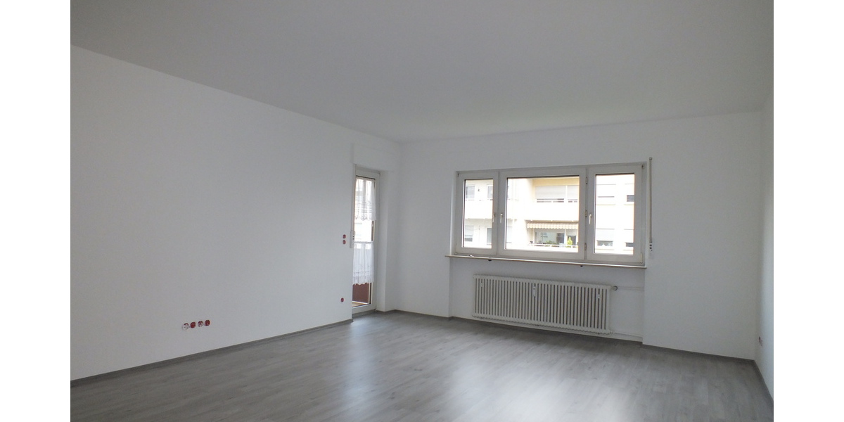Frisch renovierte 3 Zimmer Wohnung mit ca. 75m² Wohnfläche mit Balkon und Garage - Appartement Nauheim | Angebot:24610048