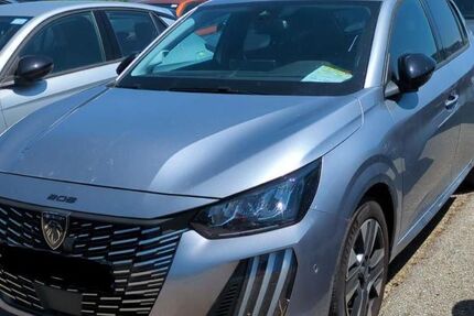 Peugeot 208 7.373 km 15.580 &euro; Rüsselsheim 65428