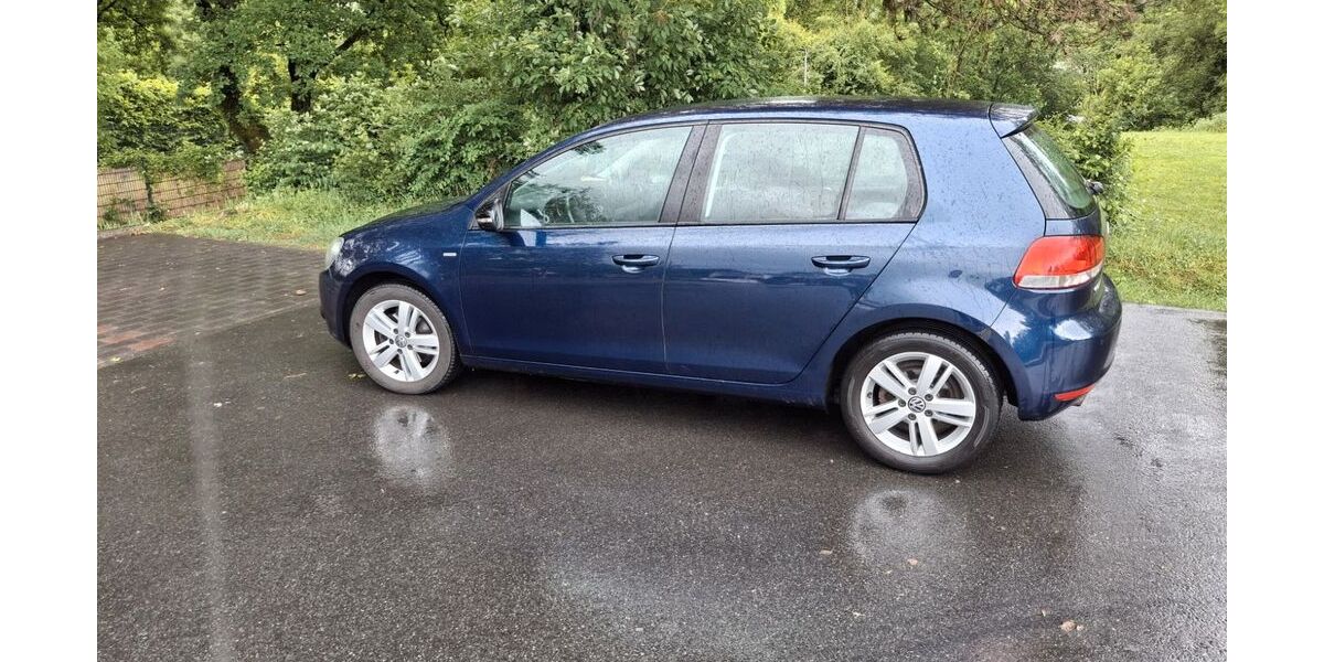 VW Golf 201.000 km 6.350 &euro; Schwalbach 65824