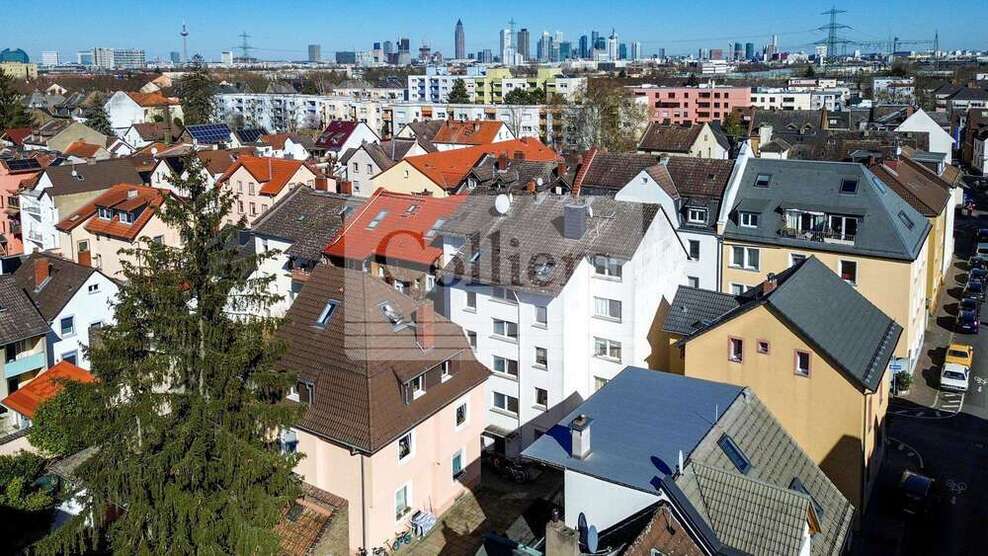 Haus zum Kaufen in Frankfurt 2.670.000 € 698 m²