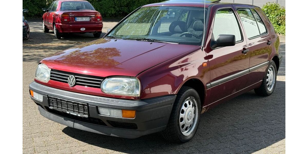 VW Golf 81.000 km 888 &euro; Rüsselsheim 65428