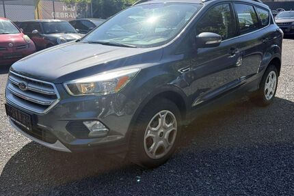 Ford Kuga 107.000 km 10.599 &euro; Wiesbaden 65197