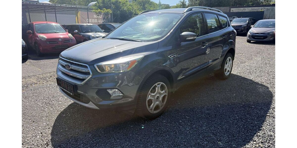 Ford Kuga 107.000 km 10.599 &euro; Wiesbaden 65197