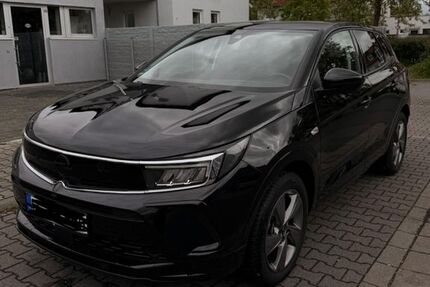 Opel Grandland (X) 26.500 km 21.800 &euro; Nauheim 64569