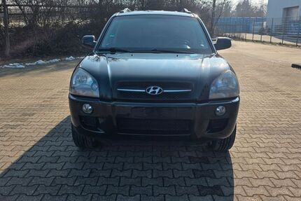 Hyundai TUCSON 168.000 km 1.999 &euro; Hattersheim 65795