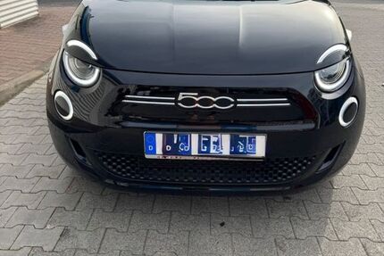 Fiat 500e 21.000 km 18.900 &euro; Wiesbaden 65185