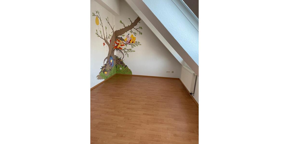 Dachgeschoßwohnung Hofheim am Taunus - 3 Zimmer, 89 m&sup2;, 1.300&euro; | Angebot:24983179