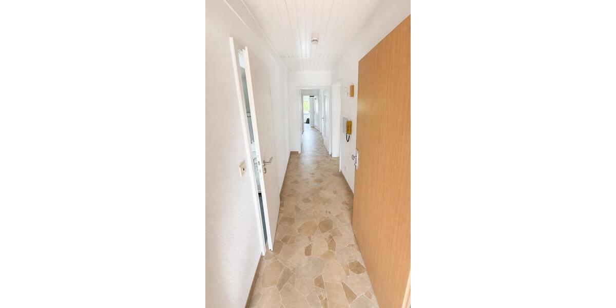 Dachgeschoßwohnung Bischofsheim - 4 Zimmer, 78 m&sup2;, 1.150&euro; | Angebot:26612997