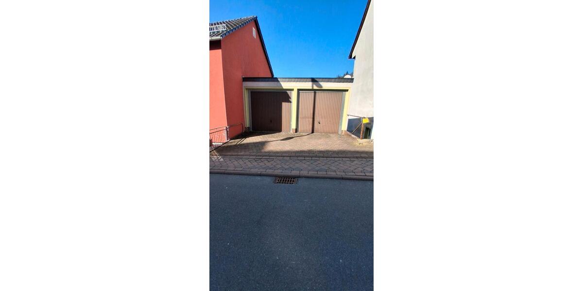 Etagenwohnung Wiesbaden Biebrich - 3 Zimmer, 76 m&sup2;, 199.000&euro; | Angebot:25838451