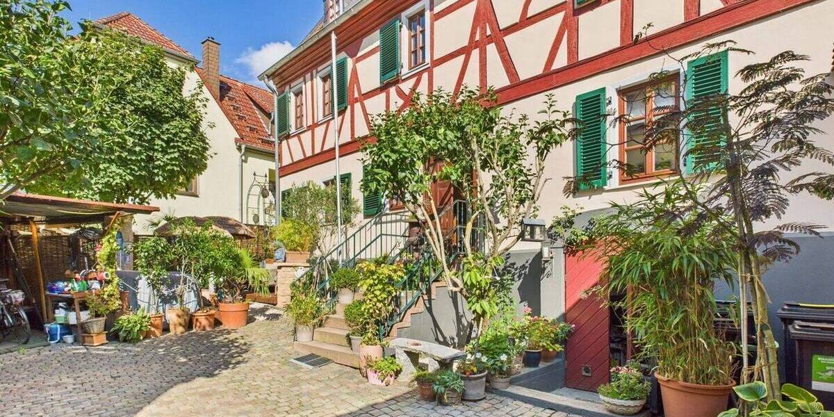 Einfamilienhaus Wiesbaden Igstadt - 7 Zimmer, 225 m&sup2;, 685.000&euro; | Angebot:25799596