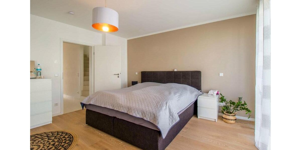 -Provisionsfrei- Schönes 6-Zimmer-Reihenhaus in Hattersheim 6 zimmer