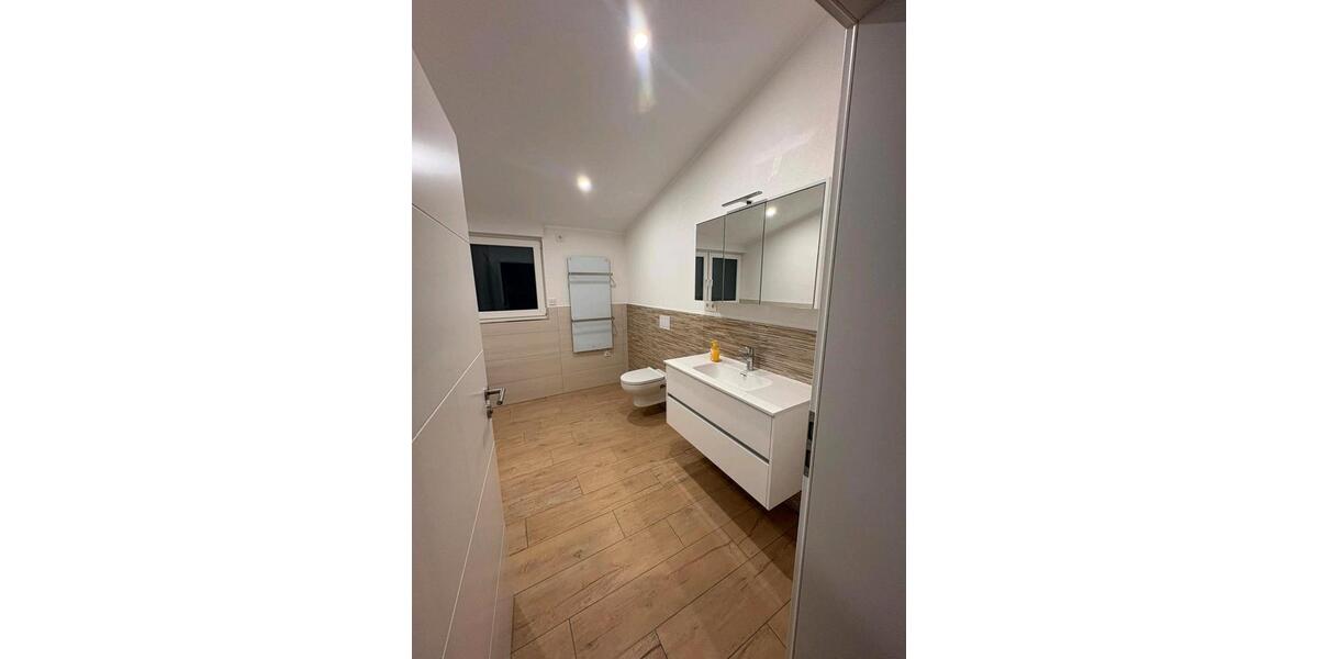 Dachgeschoßwohnung Eppstein - 3 Zimmer, 96 m&sup2;, 1.500&euro; | Angebot:26412907