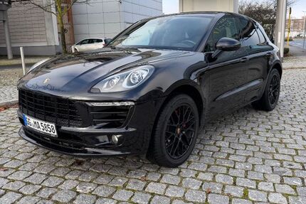 Porsche Macan 239.000 km 26.800 € Bischofsheim 65474