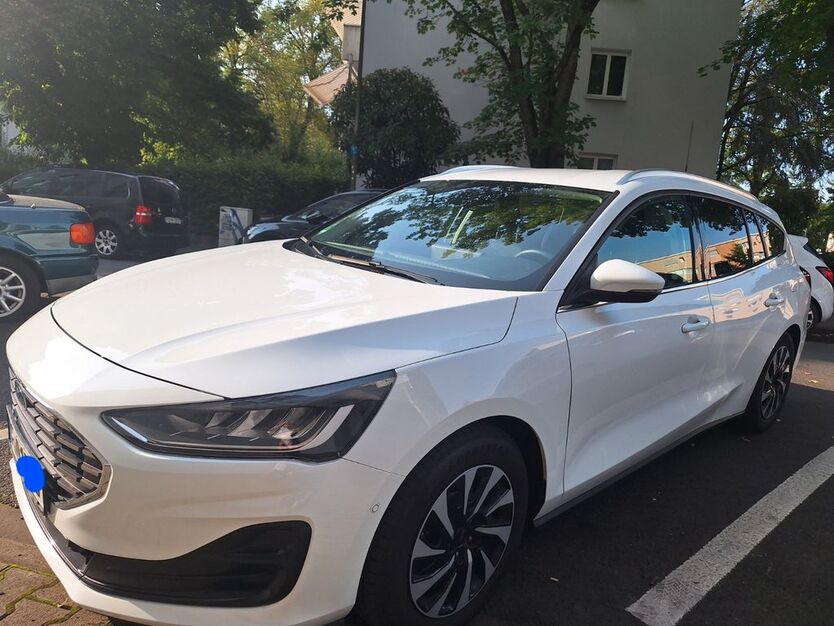 Ford Focus 15.000 km 21.300 € Frankfurt 65929