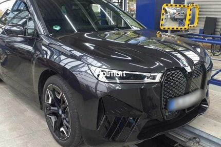 BMW iX 29.889 km 44.774 &euro; Eschborn 65760