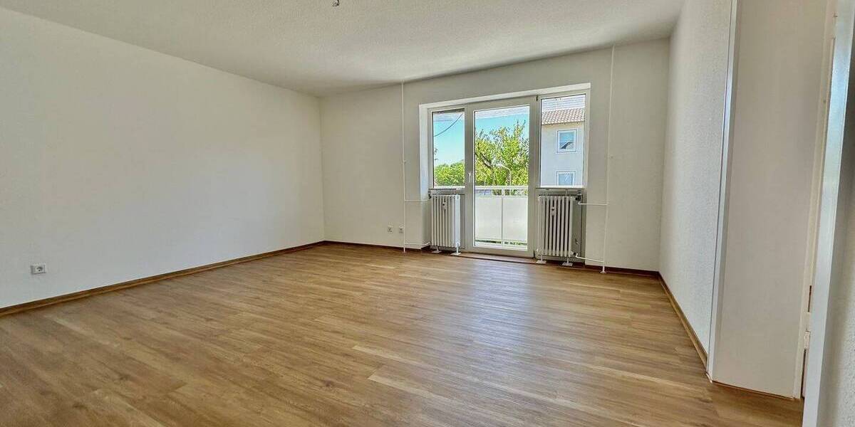 Etagenwohnung Wiesbaden Biebrich - 4 Zimmer, 85 m&sup2;, 1.150&euro; | Angebot:26388724