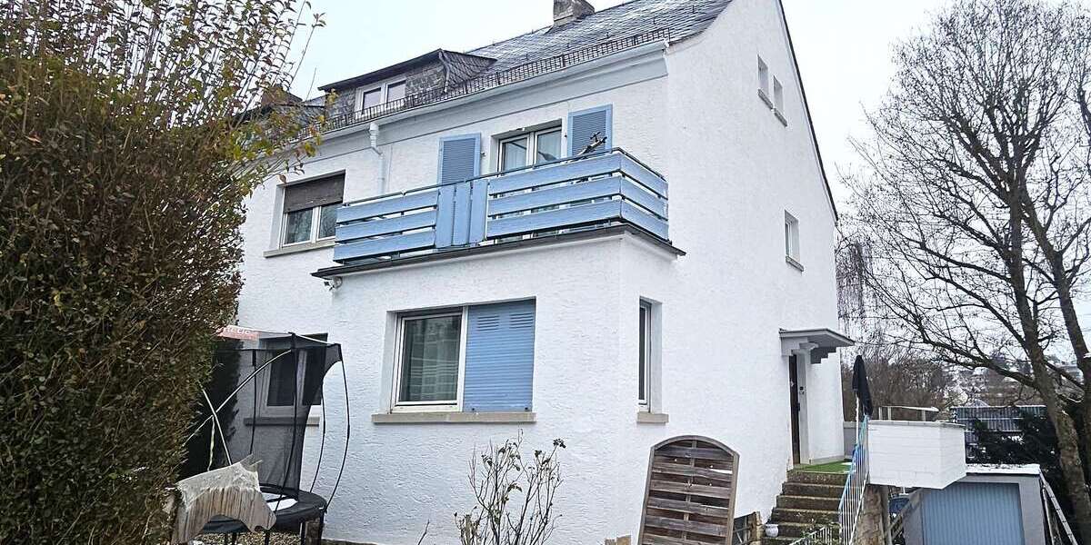 Haus zum Mieten in Wiesbaden 1.970 € 156 m² 7 zimmer