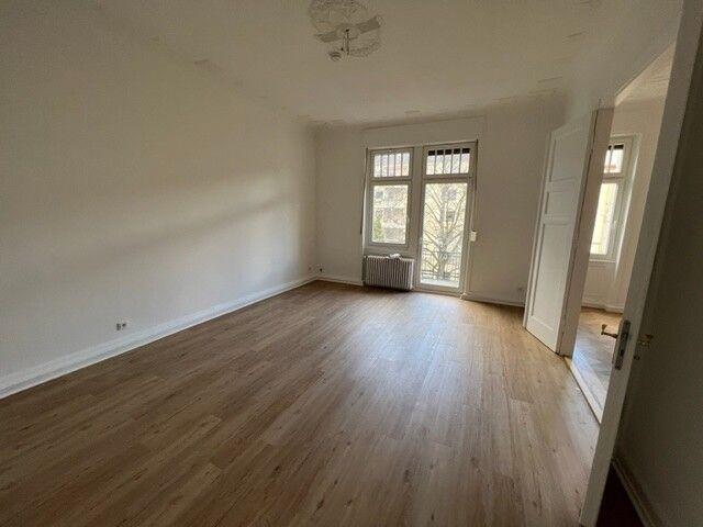 Etagenwohnung Wiesbaden Klarenthal - 3 Zimmer, 100 m&sup2;, 300.000&euro; | Angebot:27109299