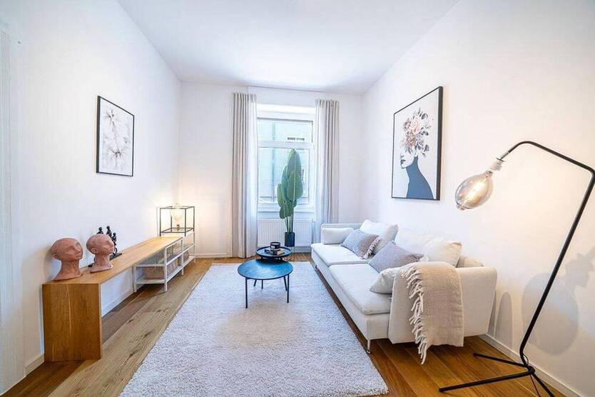 **Sofort bezugsfrei** - Charmanter Altbau trifft Moderne