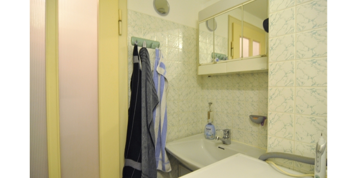 Top Angebot: 1 Grundstück, 3 Gebäude, bis zu 5 WE, davon 3 vermietet - Mehrfamilienhaus, Wohnhaus Schmitten | Angebot:26339403