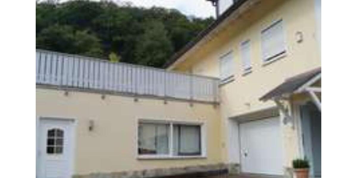 Einfamilienhaus mit Doppelgarage, Garten, 2 Terrassen inkl. Küche 5 zimmer