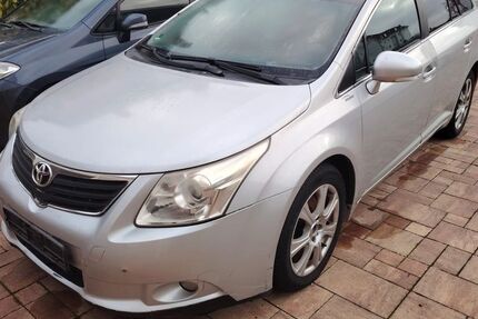 Toyota Avensis 228.000 km 3.100 &euro; Flörsheim 65439