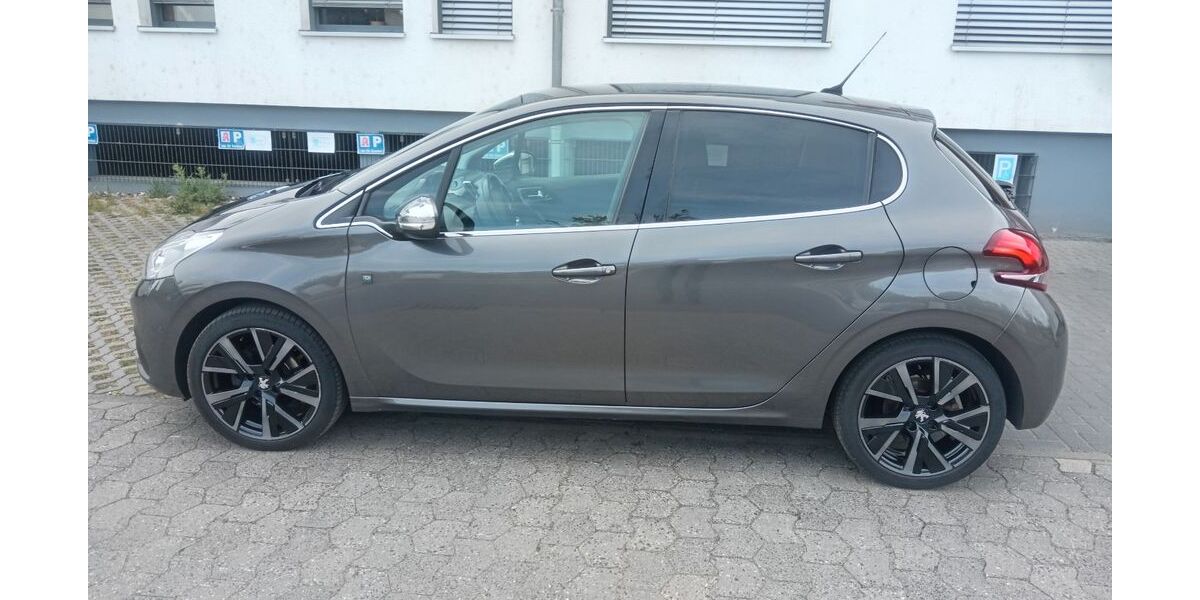 Peugeot 208 71.200 km 9.600 &euro; Mainz 55130
