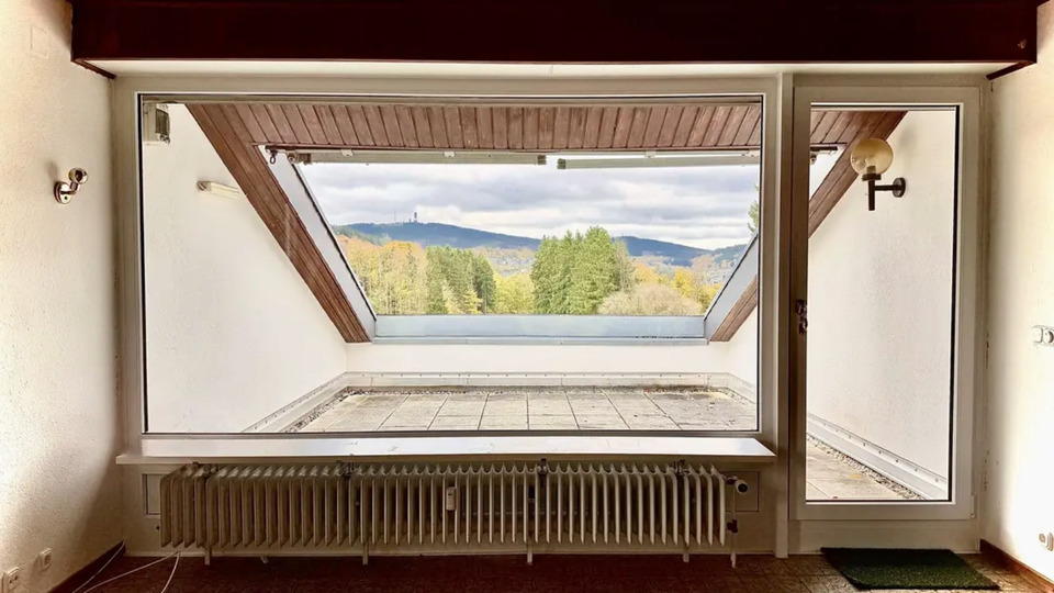 Dachgeschoßwohnung Schmitten im Taunus - 2 Zimmer, 50 m&sup2;, 120.000&euro; | Angebot:25896063