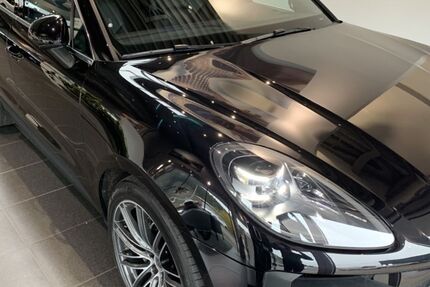 Porsche Macan 85.000 km 51.000 &euro; Steinbach 61449
