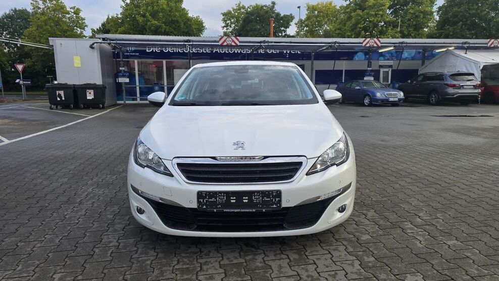 Peugeot 308 185.166 km 5.999 € Wiesbaden 55252
