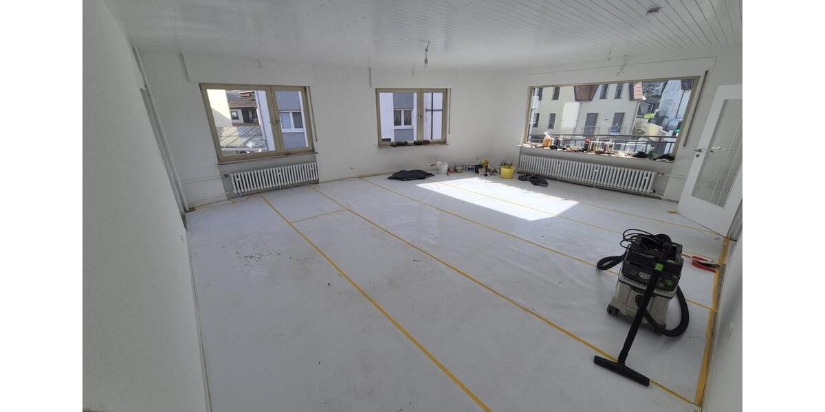 Einfamilienhaus Budenheim - 6 Zimmer, 240 m&sup2;, 2.450&euro; | Angebot:25420629