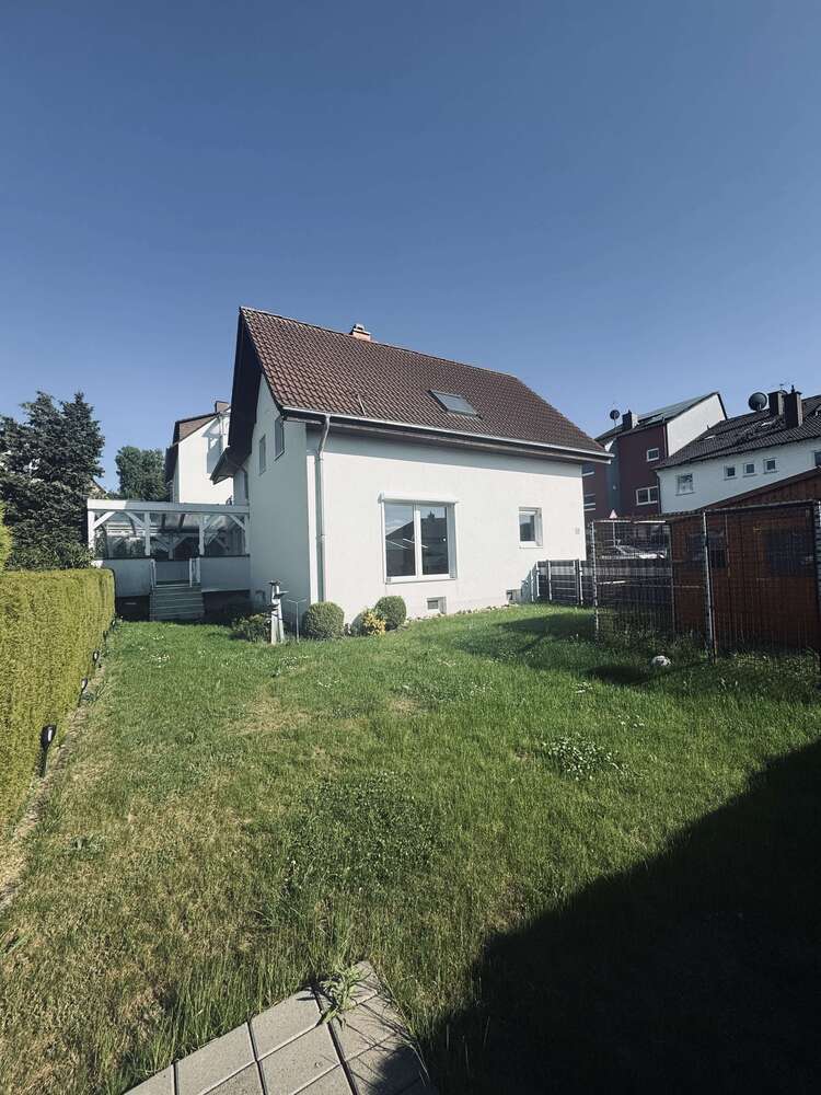 Haus zum Mieten in Taunusstein-Bleidenstadt 2.200 € 160 m²